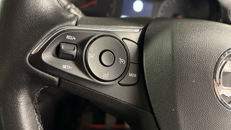 Vauxhall Crossland 1.2 Turbo SRi Nav 5dr Petrol Hatchback